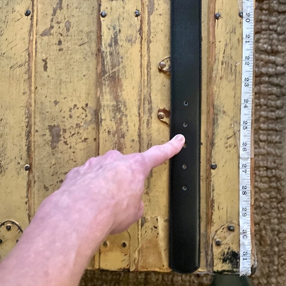 VINTAGE R&R BLACK LEATHER BELT GOLD HARDWARE BUCKLE LEATHER BELT S - Picture 15 of 16